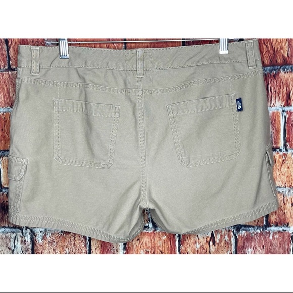 The North Face Khaki Beige Size 10 Shorts Cargo - Picture 2 of 3